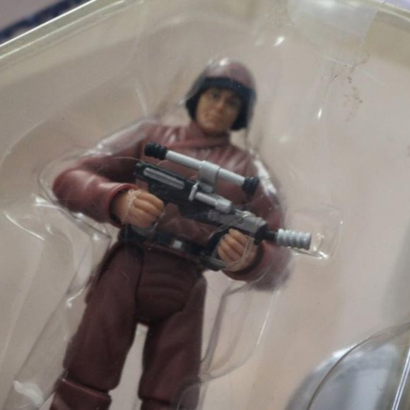 NEW STAR WARS 30TH ANNIVERSARY NABOO SOLDIER ACTION FIGURE #52 W SILVER COIN - Picture 9 of 9